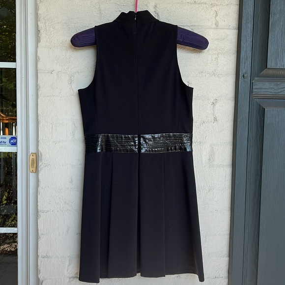 Alice + Olivia Sleeveless Black Fit & Flare Dress W/ Leather Cummerbund Small - Picture 12 of 12